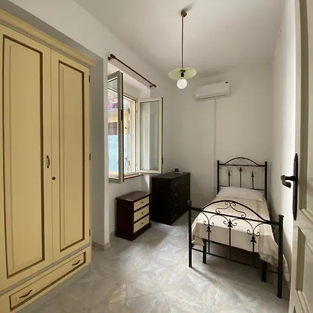 Vacanze A Apartmán Gioiosa Marea